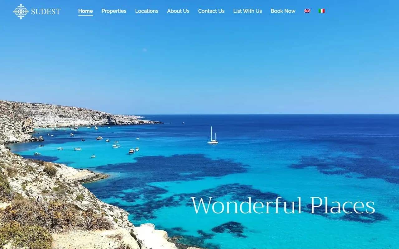 La home del vecchio sito di Sudest Homes: una foto del mare a tutto schermo con la scritta Wonderful Places.